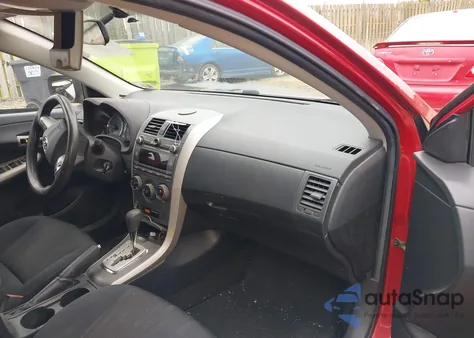 2011 Toyota Corolla S z USA, uszkodzony, nr VIN 2T1BU4EE6BC598323